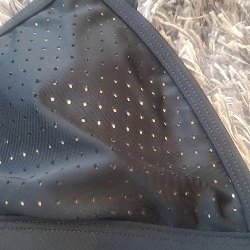 Fabletics Bikini Top M  - Picture 3 of 4